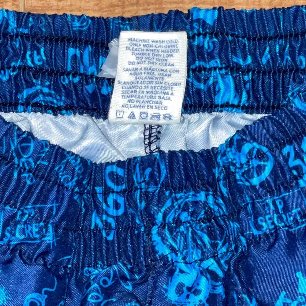 OP Boys board‎ shorts size 6/7 with motorcycles navy blue